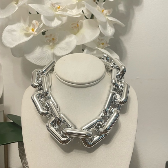 Jewelry - GOLD STATEMEANT AUTUMN NECKLACE